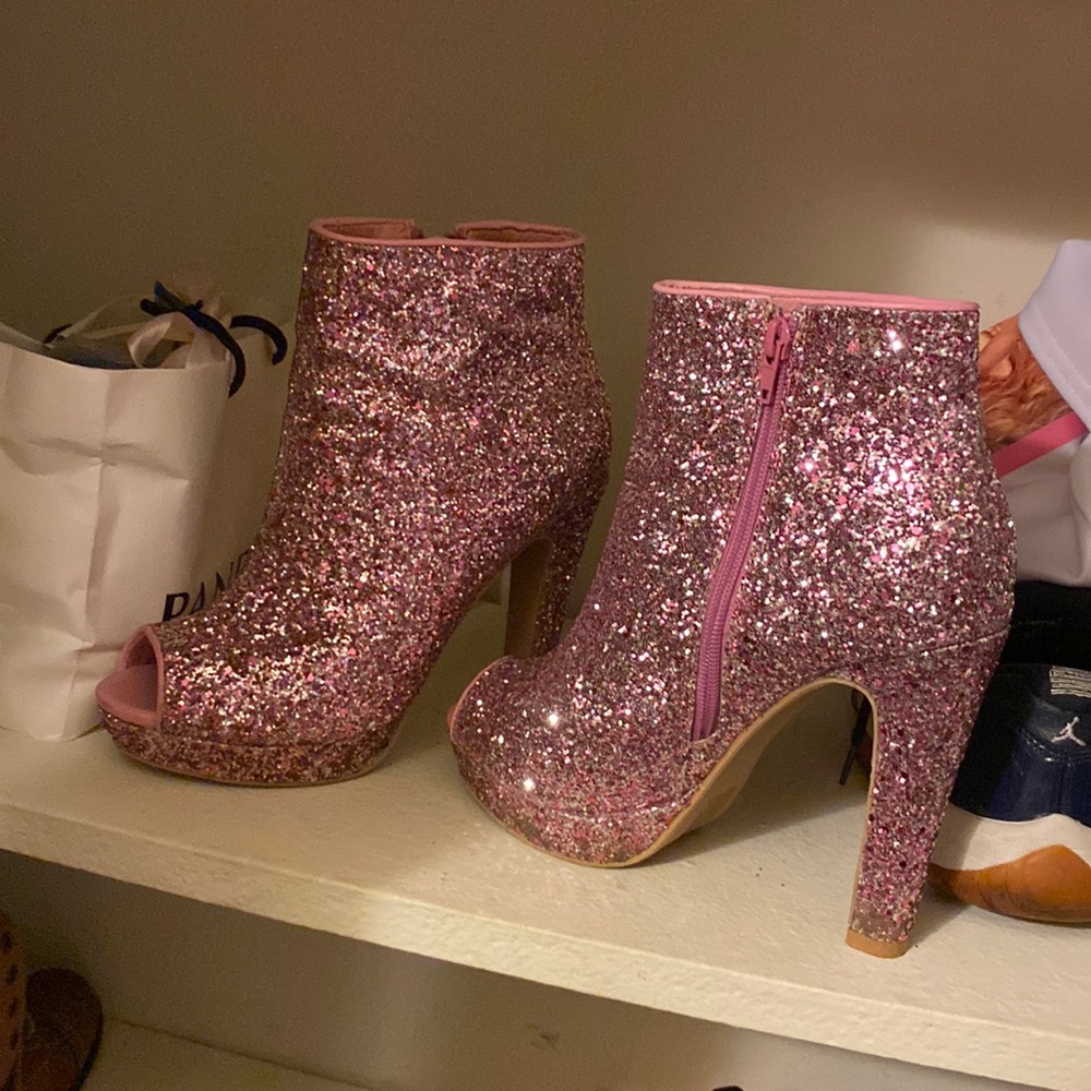 COPY - Pink filter heels